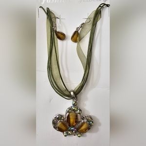 Vintage Crown Embellished Necklace n Earring set